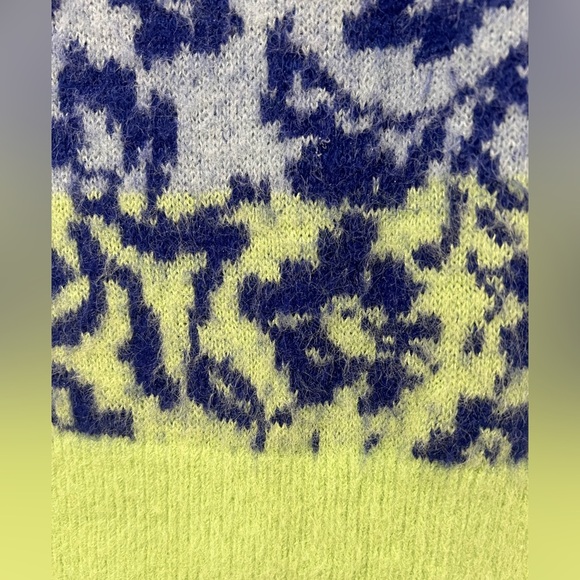 Free People Through The MotionsPullover Sweater Vest Sz Small yellow blue NWOT - Picture 2 of 8